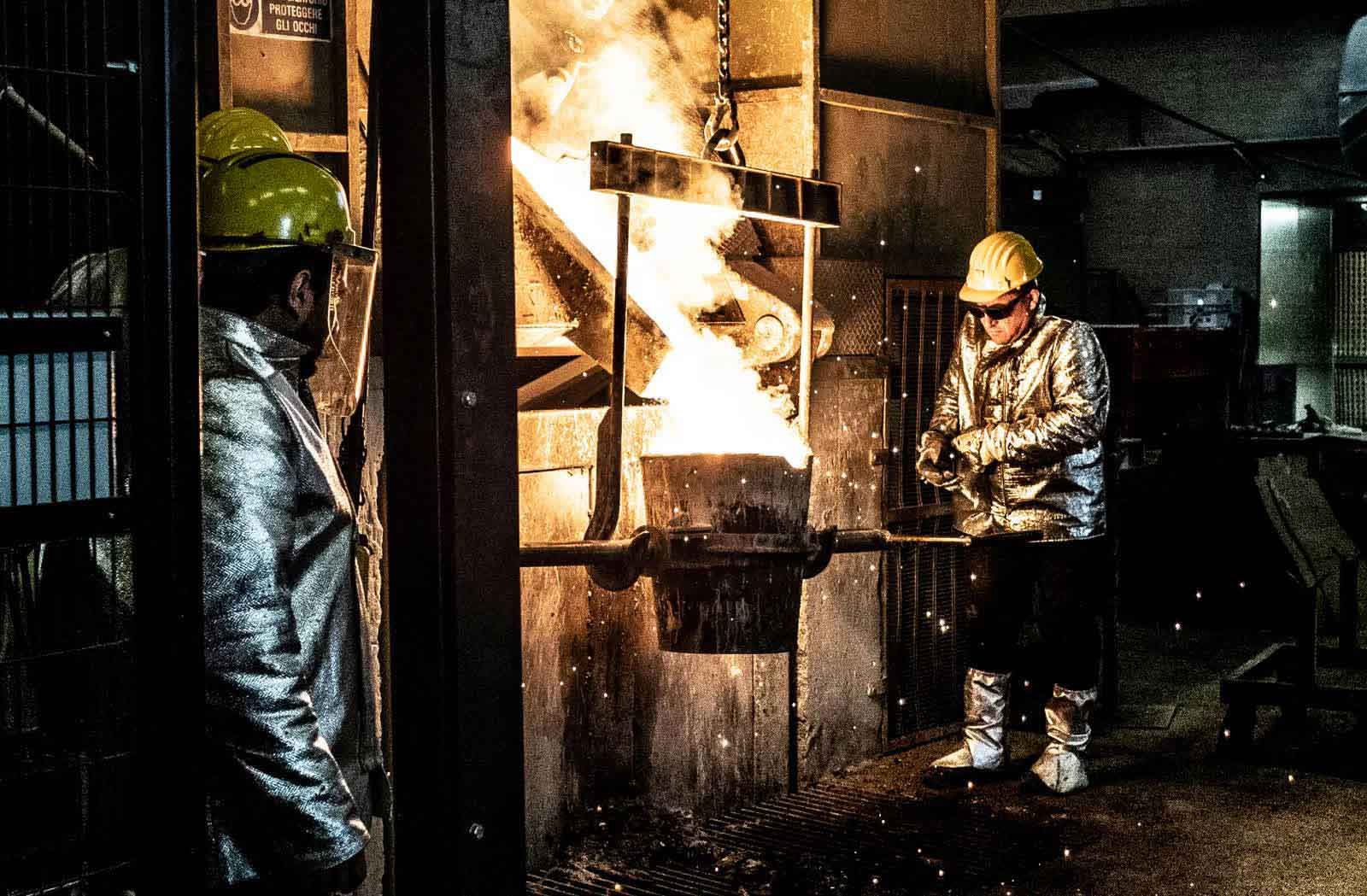 procedimento di fusione acciaio nelle fonderie in italia